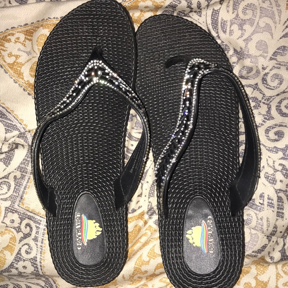Diamond flip flops never worn